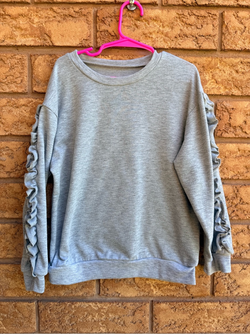 4/$25 • SHEIN Ruffle Sleeve Crewneck Sweatshirt
